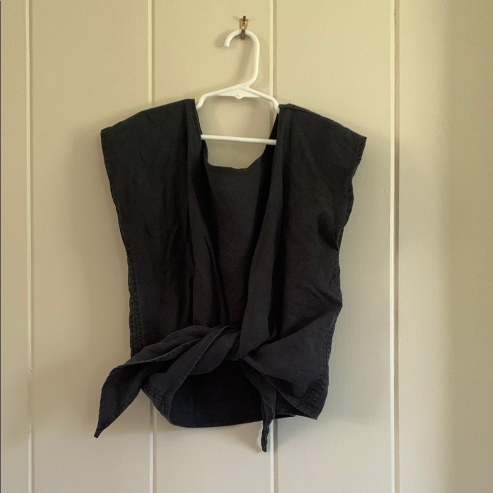 Black linen reversible crop top